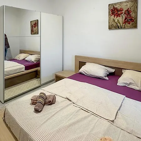 شقة Amazing In With Wifi بولا