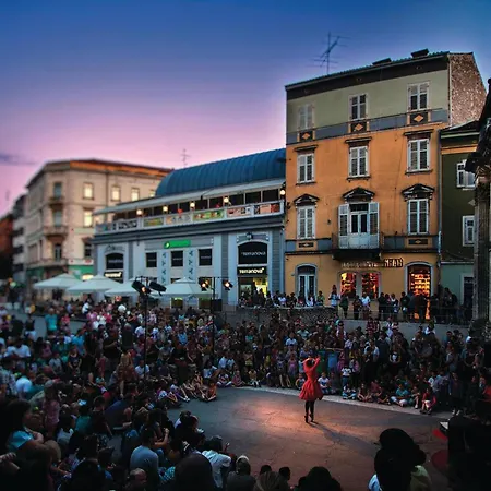 Amazing In With Wifi 풀라