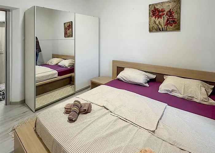 Apartament Amazing In With Wifi Pula